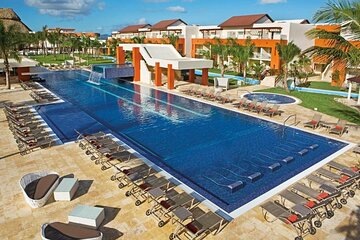 Santo Domingo Airport and Breathless Punta Cana Private Transfer
