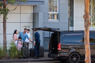 Private Luxury Transfer from Melbourne CBD to Melbourne Airport
