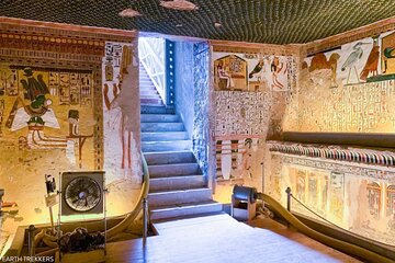 Valley of the Queens Artisans and Habu Temple in Luxor