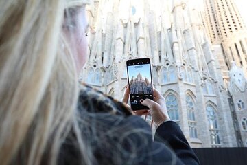 Stories of Sagrada Familia Insider Tour with Priority Access