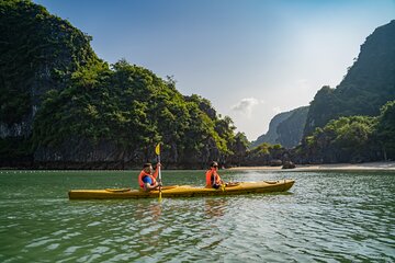 Halong Charming Cruise 3 Days Sightseeing and Adventure