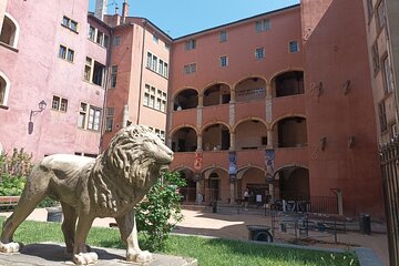 Private guided tour of Lyon - 3 to 4 hours