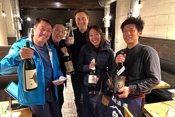 Small Group Guided Sake Tasting Experience in Tsukiji, near Ginza