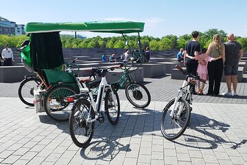 E-Bike Tour Highlights Berlin - Shared Guide in Small Group 