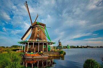 Private Zaanse Schans and Volendam Tour from Amsterdam