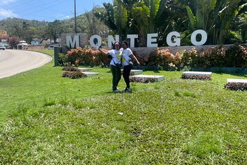 Private Roundtrip Transfer from Montego Bay Airport to Hotel