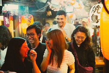 Shinjuku Izakaya and Golden gai bar hopping tour