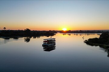 Guided Early Morning Sunrise Luxury Zambezi Cruise