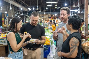 Siem Reap: Evening Food Tour with Local Guide