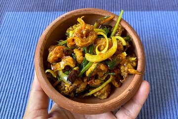 Devi's Walking Food & Cultural Tour in Galle Fort (late lunch in)