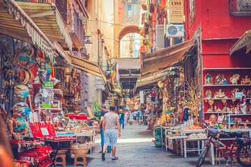 Walking tour with a Local Guide in the Heart of Naples