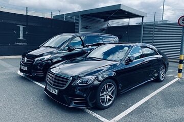  Oxford City Center Private Chauffeur Services To London Gatwick 