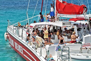 Catamaran Party Cruise with Snorkeling and Dunn's River stop