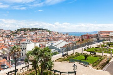 Two Hills Private Tuk Tuk Tour in Lisbon