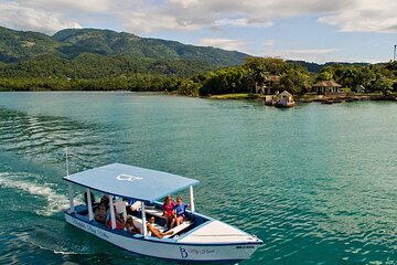 Glass bottom Boat Tour and Snorkeling Experience in Montego Bay