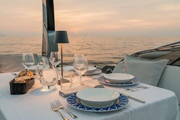 Sorrento Sunset Tour in Luxury Yatch