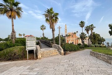 Self-Guided Tel Aviv Walk: Jaffa's Clock Tower to Yefet Street