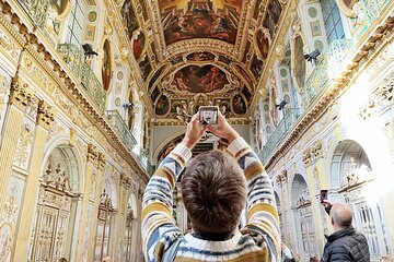 Fontainebleau & Vaux-le-Vicomte Trip with Local Guide & Private Transportation