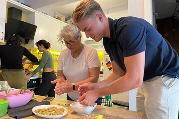  Istanbul Vegan/Vegeterian Cooking Class with Locals at Home