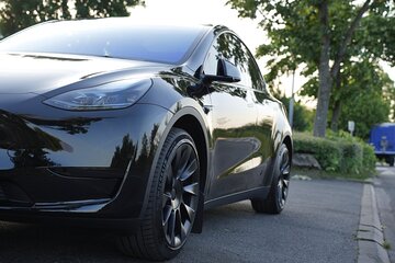 TESLA Private Transfer CDG ORLY Airport to and from Disney