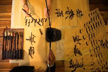 Experience Traditional Vietnamese Calligraphy Class in Ha Noi