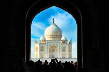 Private Taj Mahal Tour from Delhi by Gatimaan Express