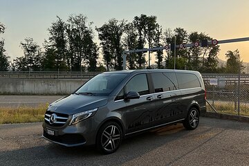 Private Arrival Transfer: from Geneva Airport to Neuchatel