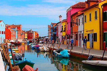 Visit Murano's Glass, Burano's Colorful Homes, & Torcello