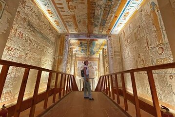 Private Tour To Valley of the Kings And Queens Valley with Other 