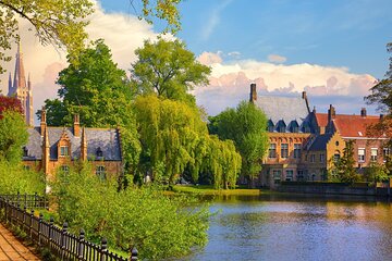 From Zeebrugge: Private Bruges with Canal Boat Shore Excursion