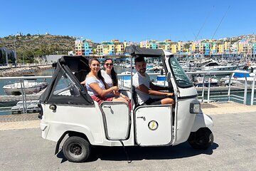 Albufeira City Tour & Best Beaches 2h (TukTuk or Jeep)