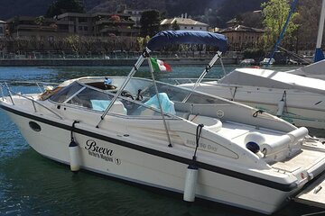 2 hour boat ride on Lake Como