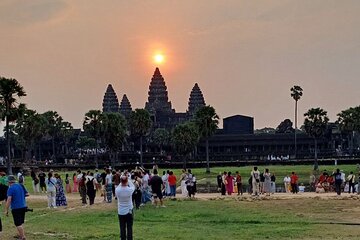 Angkor Wat Sunrise Tour