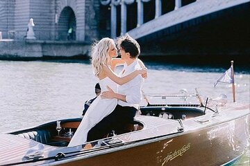 Private Cruises in the Heart of Paris