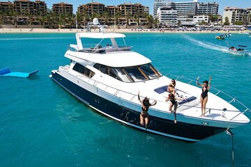 Cabo Yacht: Mexican Food, Premium Open Bar & Ocean Adventures
