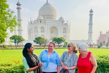 Private Taj Mahal, Agra Fort & Baby Taj Tour from Delhi by Car