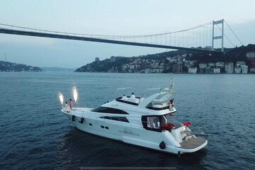 Private Yacht Istanbul Sightseeing or Special Occasion