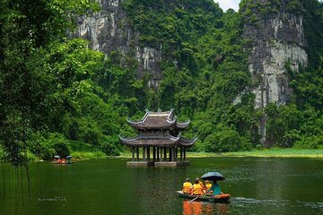 Hanoi: Small Group to Trang An Grottoes, Bich Dong Pagoda, Biking