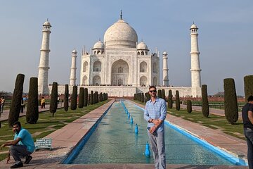 One Day Delhi to Agra Day Trip of Taj Mahal