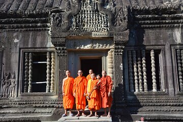 Angkor Wat Sunrise , Angkor Thom (Bayon) & Ta Prohm With Guide