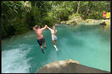 Dunn's River Falls and Blue Hole Day Tour