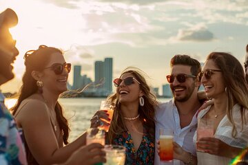 Miami Sip & Sea: Cocktail Cruise & Sunset Boat Tour