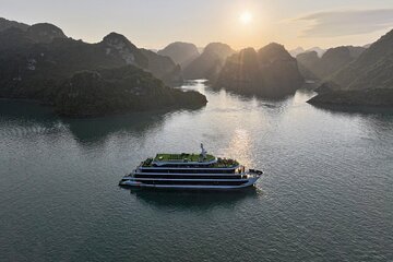 Lan Ha Bay Escapade: 2 Days, 1 Night with Venus Cruise from Hanoi