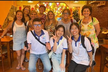 Cultural Exchange with Student Guides