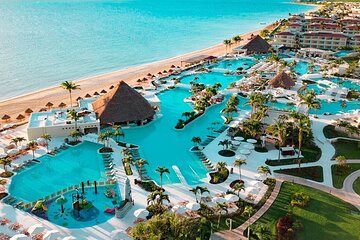 Private Shuttle in Cancun Airport and Moon Palace Sunrise 