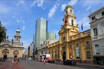 Private Walking City Tour in Santiago