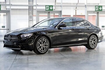 Arrival Private Transfer Luxury Car LIN airport to Milan