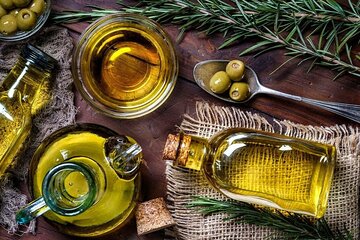 Virgin Olive Oil Experience with Herbs and Wine