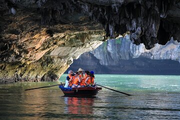 From Hanoi: Full-Day Halong 5-Star Cruise with Jacuzzi& Limousine