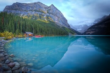 Lake Louise and Moraine Lake Tour from Calgary Canmore Banff